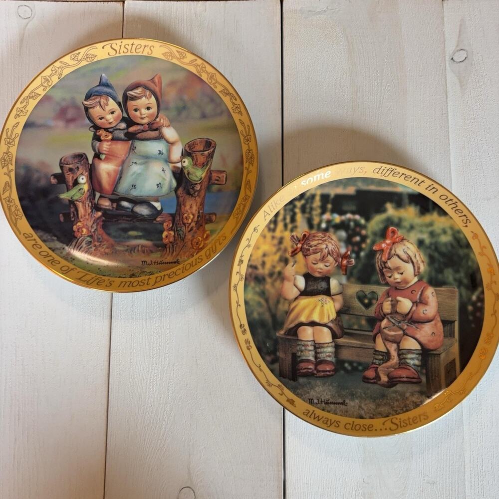 Vintage Danbury Mint M.I. Hummel Sisters Collector Plates Set Of 2 Multicolor